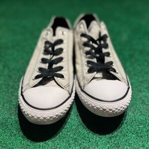 Converse All Star size 7 or EUR 37